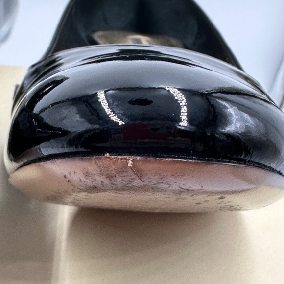 LOUIS VUITTON “OH REALLY” Padlock Round Toe Black Pumps - Picture 7 of 16